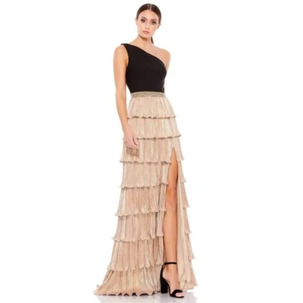 MAC DUGGAL One-Shoulder Ruffle Tiered Gown/Black gown. Size US 2. Retails $498.